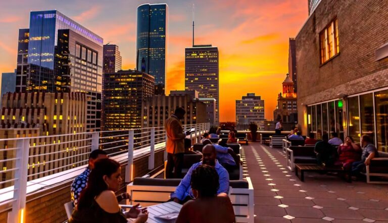 Houston Rooftop Restaurants and Bars: Dining with a View in the Bayou City