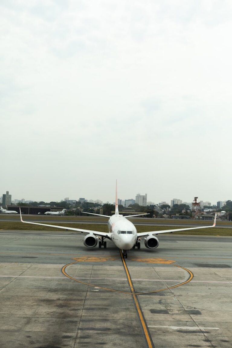 Newsom Accuses Trump After FAA Staffing Breakdown Leaves Burbank Airport Tower Unmanned