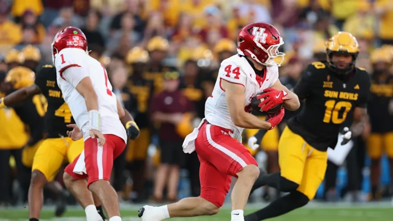 Houston Dominates First Half as Arizona State Sun Devils Struggle to Find Rhythm