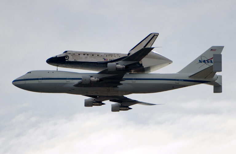 Texas Republicans Allege Smithsonian Institution Broke Lobbying Law Over Space Shuttle Transfer