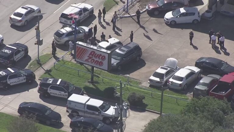 Fatal Wrong-Way Crash Shuts Down Katy Freeway Near Downtown Houston