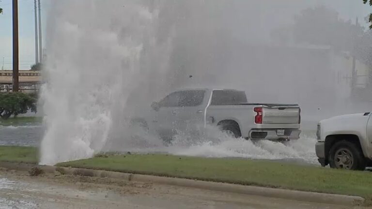 Midtown Chaos: Massive Water Main Break Floods Streets and Shuts Down Morning Commute Across Central Houston