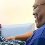 Hospital Janitor And Young Patient’s Bond Is Melting Hearts