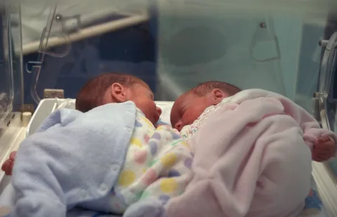 Mother Gives Birth To Twin Girls, Doctor Tells Her ‘ I’m Sorry For You ‘