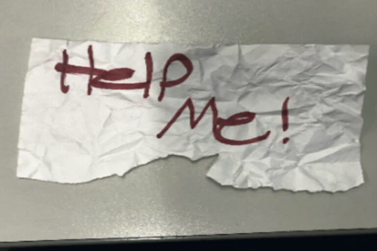 A courageous 11‑year‑old slipped a note that saved her mom and herself from captivity, revealing a terrifying ordeal